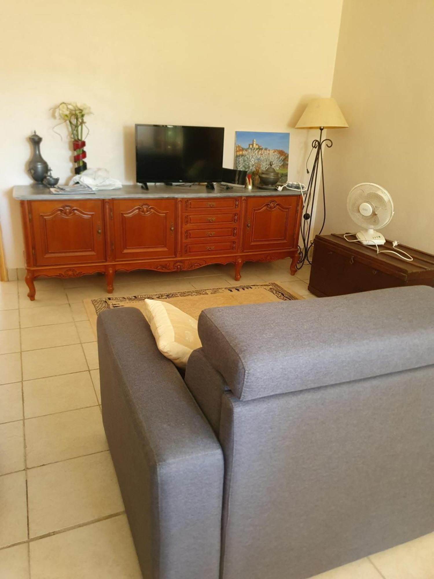 Appartement T2 Bas De Villa Avec Jardinet Au Calme Proche Mer Ла-Сейн-сюр-Мер Екстер'єр фото