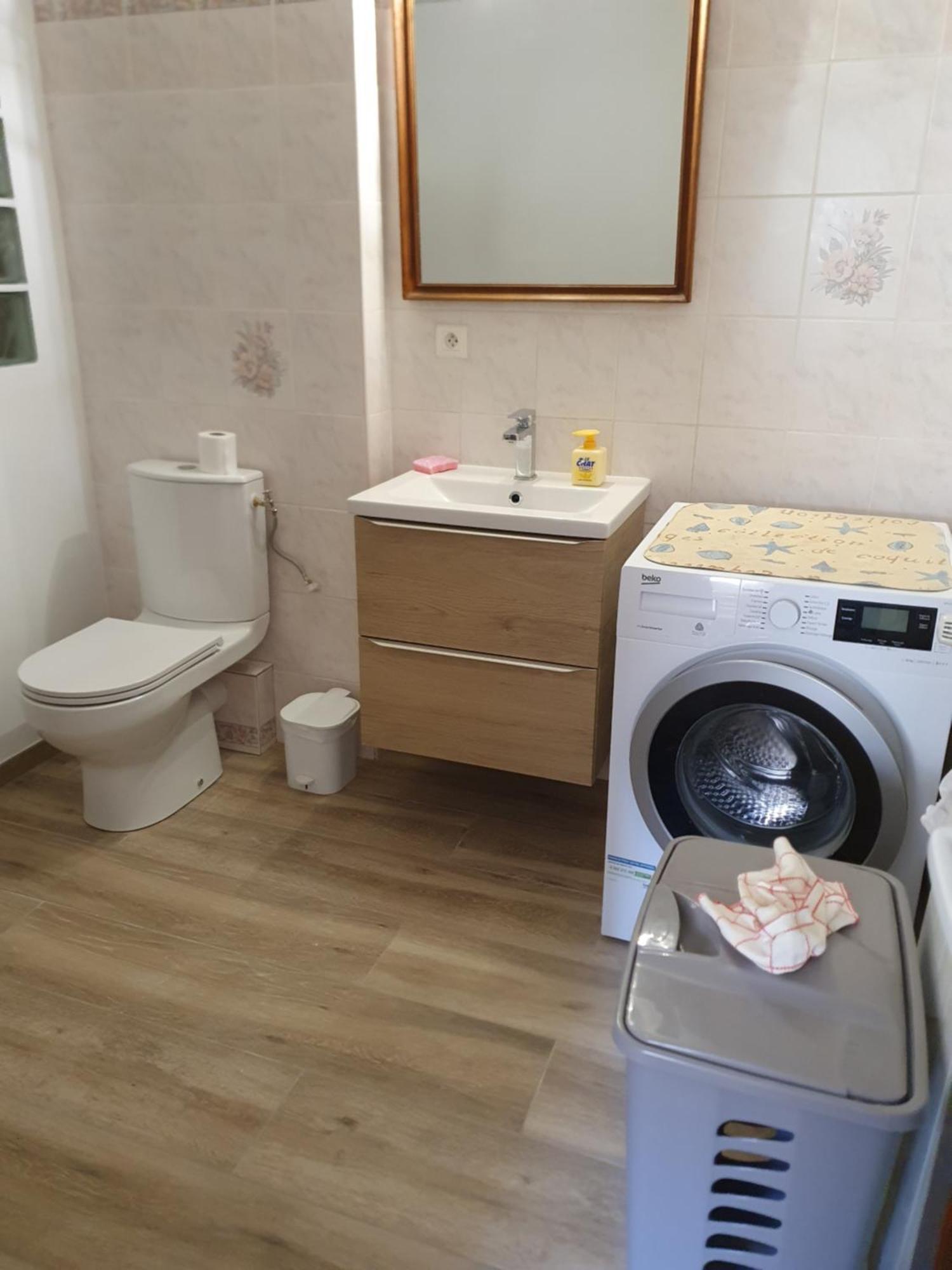 Appartement T2 Bas De Villa Avec Jardinet Au Calme Proche Mer Ла-Сейн-сюр-Мер Екстер'єр фото
