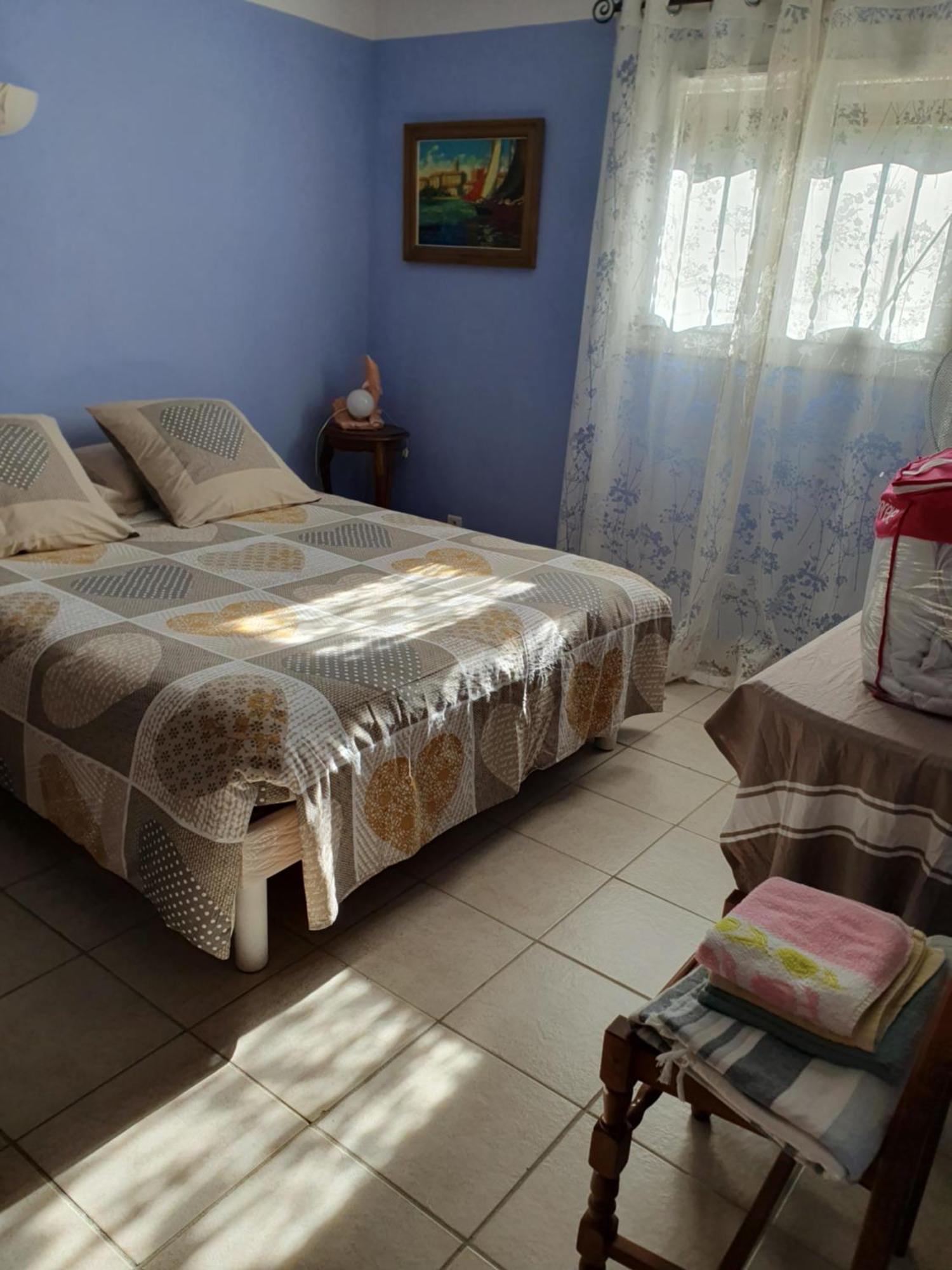 Appartement T2 Bas De Villa Avec Jardinet Au Calme Proche Mer Ла-Сейн-сюр-Мер Екстер'єр фото
